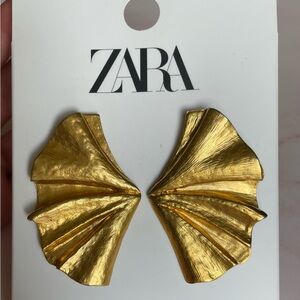 Zara Gold Fan Earrings